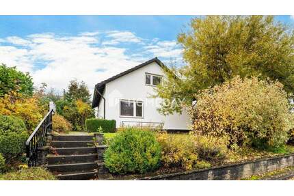 Familienidyll im Grünen - helles, modernisiertes Einfamilienhaus mit großem Garten und Südterrasse - Albstadt Onstmettingen