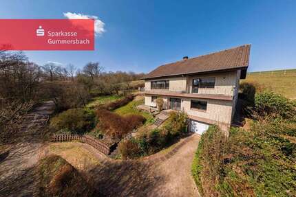 Haus zum Kaufen in Reichshof 399.000,00 € 305.87 m²