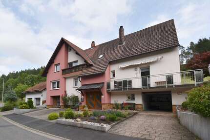 Haus zum Kaufen in Wilhelmsthal 299.000,00 € 237 m²