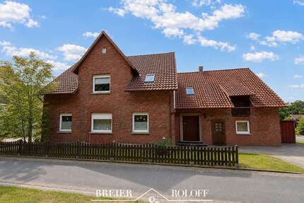 Haus zum Kaufen in Niedernwöhren 219.000,00 € 180 m²