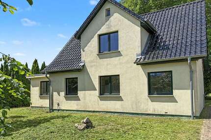 Haus zum Kaufen in Sundhagen 319.000,00 € 128.52 m²