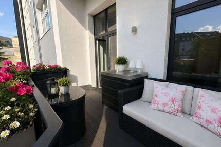 Wohnung zum Kaufen in Düsseldorf 460.900,00 € 90 m²