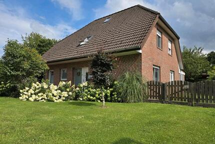 Großzügiges, modernisiertes Einfamilienhaus mit Einliegerwohnung - Westoverledingen