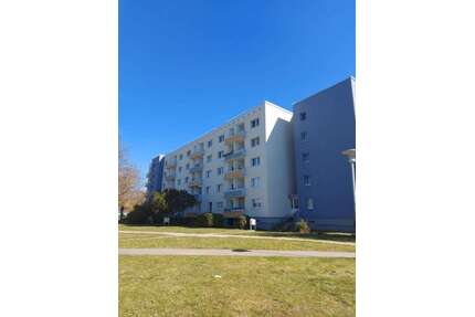 Wohnung zum Mieten in Stralsund 361,08 € 65.65 m²
