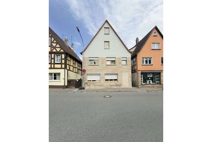 Haus zum Kaufen in Wilhermsdorf 289.000,00 € 250 m²