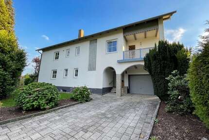 Haus zum Kaufen in Neukirchen vorm Wald 429.000,00 € 269 m²