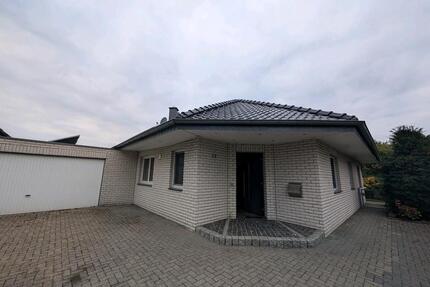 Walmdach Bungalow - 510.000,00&nbsp;EUR Kaufpreis, ca.&nbsp; 118,00&nbsp;m&sup2; in Brüggen (PLZ: 41379)