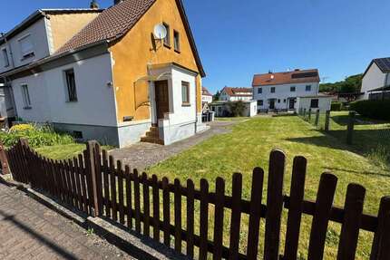 Haus zum Kaufen in Unterbreitbach-Räsa 65.000,00 € 90 m²