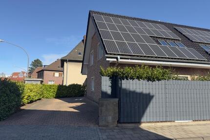 Zentrale Doppelhaushälfte in Ibbenbüren mit PV & Erdwärmepumpe
