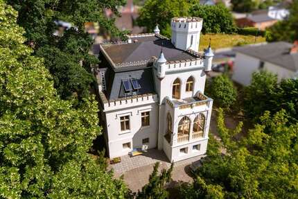 Haus zum Kaufen in Prenzlau 1.270.000,00 € 320 m²
