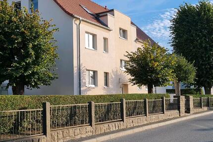 Sanierte und möblierte 2 Raum Wohnung mit viel Grün drumherum - Bischofswerda