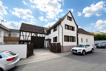 Einfamilienhaus mit Scheune in ruhiger Lage von Karben-Petterweil!