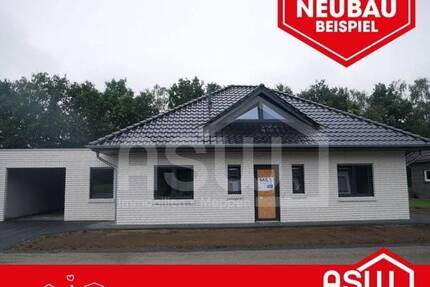 Musterhaus! Weißer Winkelwalmdachbungalow nebst Garage inkl. Wohnmobilstellplatz mit freiem Wiesenblick - Herzlake