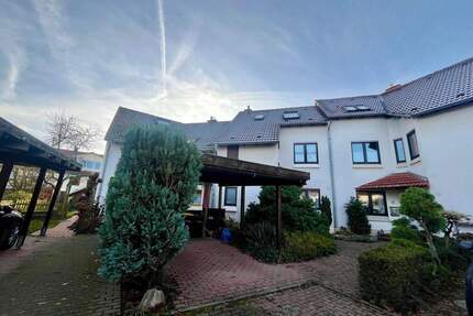 Friedrichsdorf: Reihenhaus mit 94 m² Wohnfläche zzgl. 33 m² Dachstudio