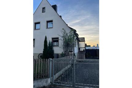 Zweifamilienhaus-Reiheneckhaus - 279.000,00&nbsp;EUR Kaufpreis, ca.&nbsp; 105,00&nbsp;m&sup2; in Nördlingen (PLZ: 86720)