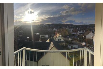 Charmante 2 Zimmer DG- Wohnung für Single - Würzburg Lindleinsmühle