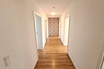 Provisionsfrei vom Eigentümer in der Innenstadt, eine sehr gepflegte 4-Zimmerwohnung im 2.OG eines 3-Familienhauses. - Ahlen