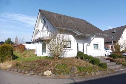 Haus zum Kaufen in Kastellaun 410.000,00 € 151 m²