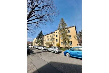 Wohnung zum Kaufen in Dresden 180.000,00 € 67 m²
