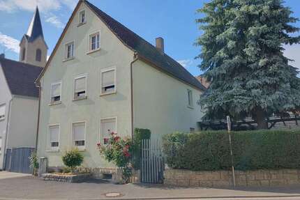 Haus zum Kaufen in Bieberehren 245.000,00 € 155 m²