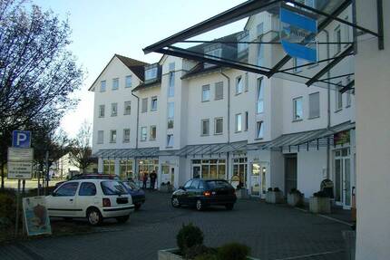 Schöne 2-Zi.-OG-Whg. mit Balkon + EBK in Riederich