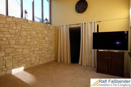 Schweich, außergew. 2 ZKB mit Galerie, Einbauküche u. Innenhof. Auf Wunsch mit Gartenanteil.