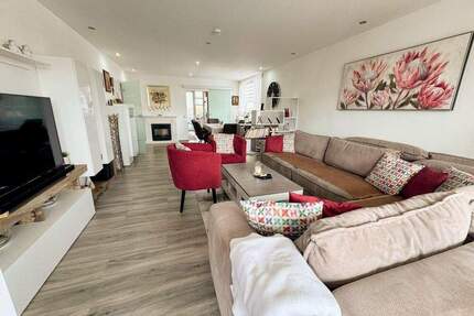 Superschöne 3-Zimmer-Wohnung mit Balkon und Loggia mit Weitblick! - Monheim