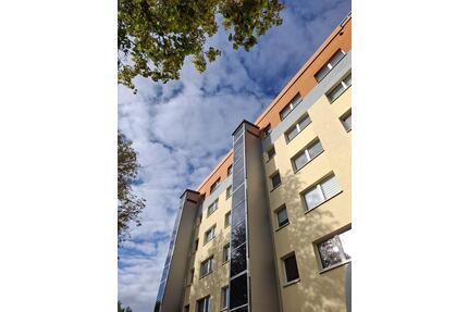 Letzte 4-Raum-Wohnung mit Aufzug – sofort bezugsfertig! Am Sportpark 20, jetzt zugreifen - Glauchau