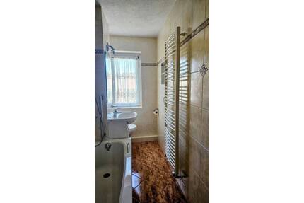 Wohnung zum Kauf - von privat - 36.000,00&nbsp;EUR Kaufpreis, ca.&nbsp; 58,00&nbsp;m&sup2;&nbsp;Wohnfl&auml;che in Gersdorf (PLZ: 09355)