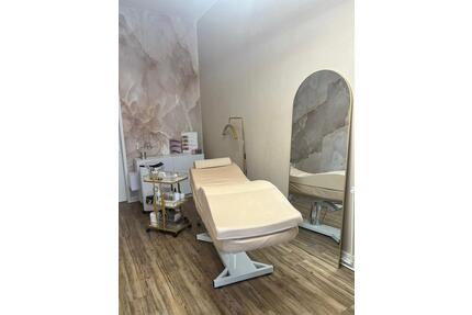 Kosmetik Zimmer zu vermieten - 500,00&nbsp;EUR Kaltmiete, ca.&nbsp; 22,00&nbsp;m&sup2; in Berlin (PLZ: 12679) Marzahn-Hellersdorf