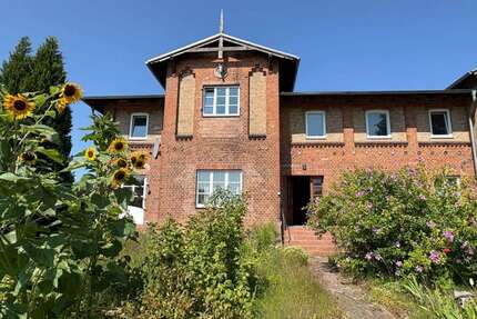 Haus zum Kaufen in Groß Schwiesow 199.000,00 € 240 m²