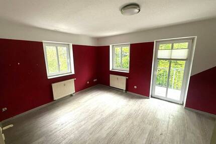 2- Raumwohnung mit Balkon - 340,00&nbsp;EUR Kaltmiete, ca.&nbsp; 56,00&nbsp;m&sup2;&nbsp;Wohnfl&auml;che in Steinach (PLZ: 96523)