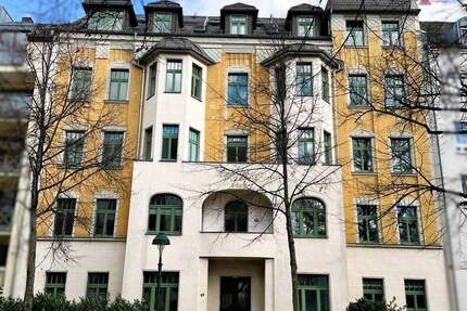 Bezugsfreie 2-Zimmer-Altbauwohnung mit Balkon in Chemnitz-Kaßberg: 57 m², OG, gepflegt & WG-geeignet - Chemnitz / Kaßberg