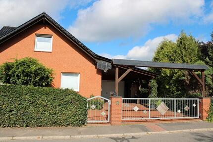 + Tolles Familienhaus in ruhiger Lage mit großem Garten + - Hartenholm
