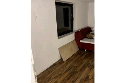 Einfamilienhaus drei Zimmer 100 Qm große Garage und - Gelnhausen