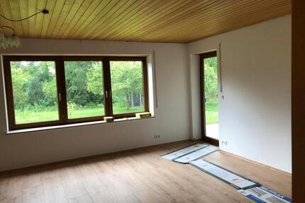 Großzügige 4,5-Zimmer-Wohnung mit Garten und Garage in Reichertsh - Reichertshofen
