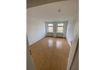 Preiswerte 3-R-Whg. in Magdeburg - Stadtfeld ca.Ost 61m2 im 3.OG zu vermieten.