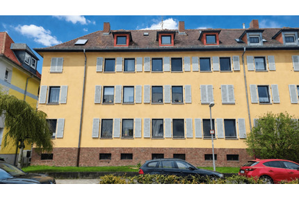 Charmante 3-Zimmer-Eigentumswohnung mit großem Sonnenbalkon in gepflegtem Altbau - Offenbach Offenbach am Main