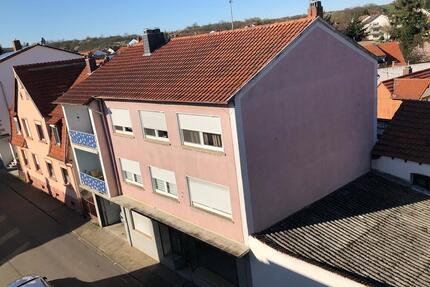 Renditeobjekt, Mehrfamilienhaus mit Gewerbe in Eisenberg - Eisenberg (Pfalz)