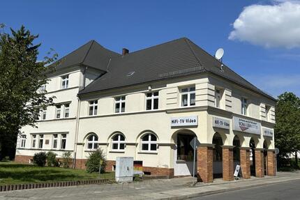 Altbauwohnung mit großer Küche und großem Bad - Guben