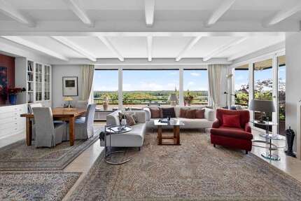 Haus zum Kaufen in Elchingen Oberelchingen 1.839.000,00 € 346.08 m² - Elchingen / Oberelchingen