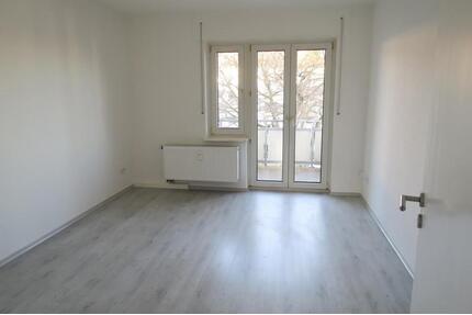 Klein aber FEIN * 3. OG * RENOVIERT * frei ab 01.04. * BALKON * nähe Gartenschau KL WEST - Kaiserslautern Engelshof
