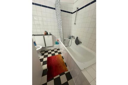 4 Zimmer Wohnung zu verkaufen - 49.000,00&nbsp;EUR Kaufpreis, ca.&nbsp; 90,00&nbsp;m&sup2; in Plauen (PLZ: 08525) Bahnhofsvorstadt