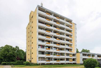 Bezugsfreie Eigentumswohnung mit Balkon, Tiefgaragenstellplatz und Aufzug - Konstanz Fürstenberg