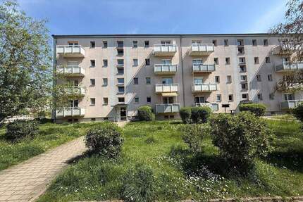 +++ Eigentumswohnung mit Einbauküche +++ - Weißenfels