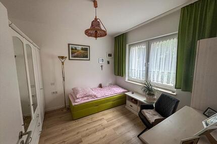 Alt werden in bester Gesellschaft – 2-Raum Wohnung mit Gemeinschaft, Betreuung & Rosariumblick - Sangerhausen