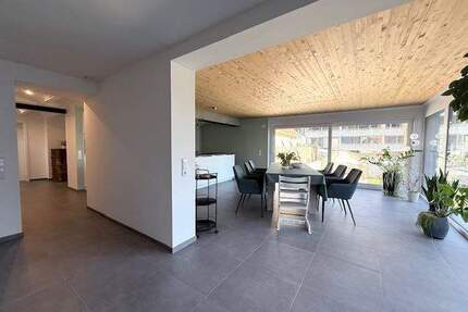 Modernes Wohnen in ruhiger Lage: hochwertiges Einfamilienhaus mit Garten in Konstanz