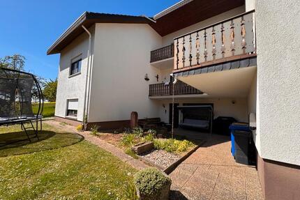 Großzügiges Mehrfamilienhaus in ruhiger Lage zu verkaufen - Gründau