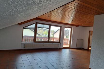 Wohnung in Gersheim im ersten OG 110 qm