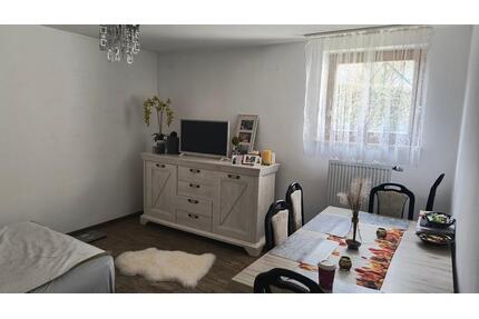 Helle, ruhige Souterrain Wohnung 36 qm Stadtrand v. Regensburg - Pettendorf